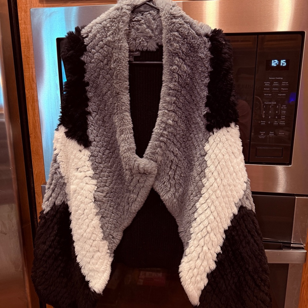 The Limited Monochrome Fluffy Textured Sweater Vest‎  Size Medium